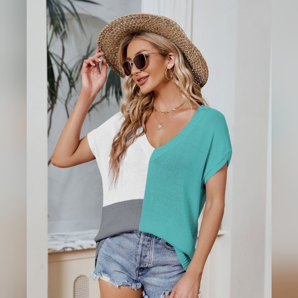 Color Block Knit Top - Teal - Picture 3 of 5